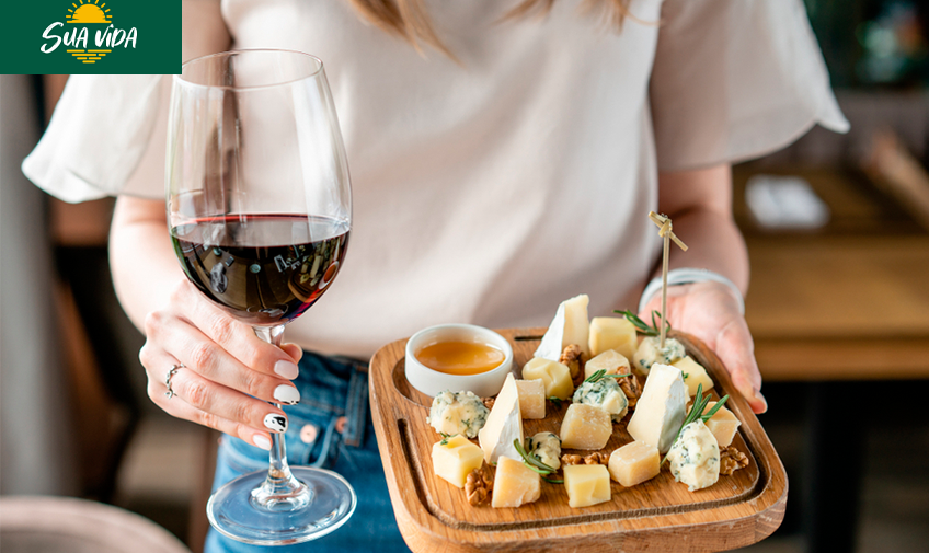 Como combinar queijos e vinhos? Confira dicas práticas